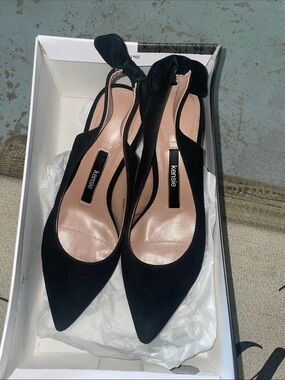 Kensie Black Pointed Slingback Heels with Ankle Bow